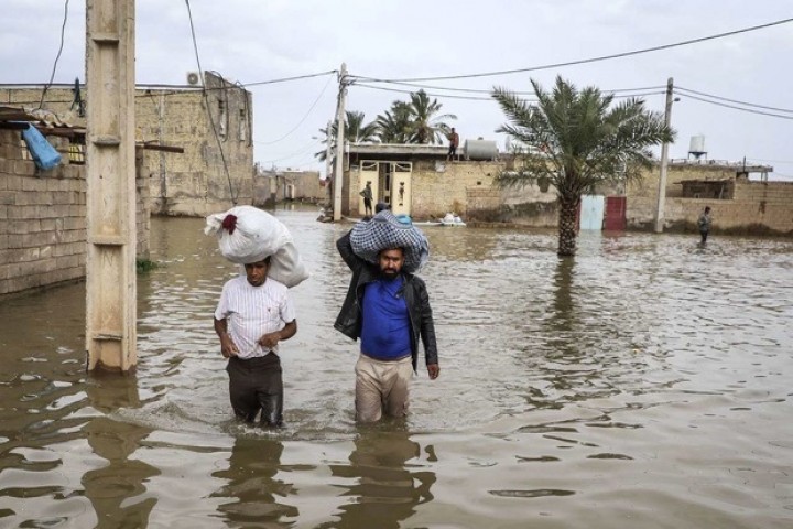 کمکی از جنس عشق به هم‌وطن