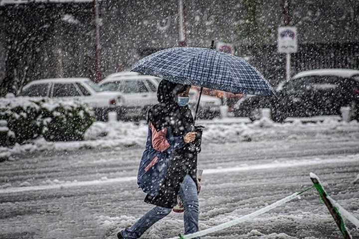 بارش متناوب برف و باران در آذربایجان‌غربی