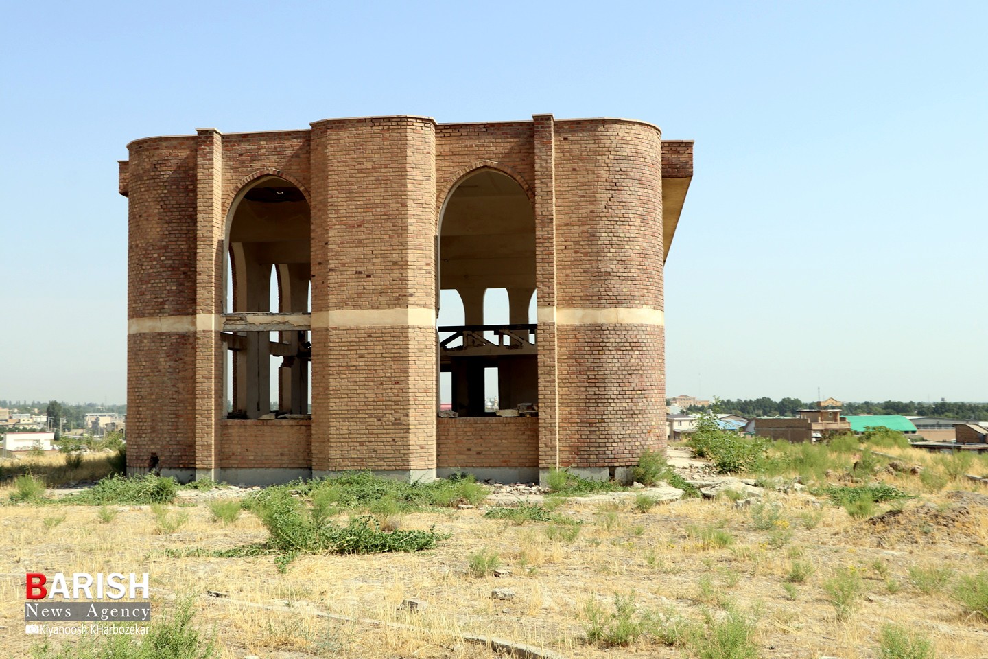 بلاتکلیفی ساختمان قدیم صدا و سیمای آذربایجان غربی