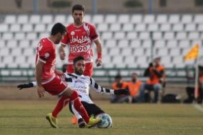 صبا 0 - پرسپولیس 1؛ برد با لشگر نصفه و نیمه