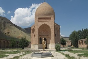 ساماندهی محوطه مقبره سیدصدرالدین چالدران